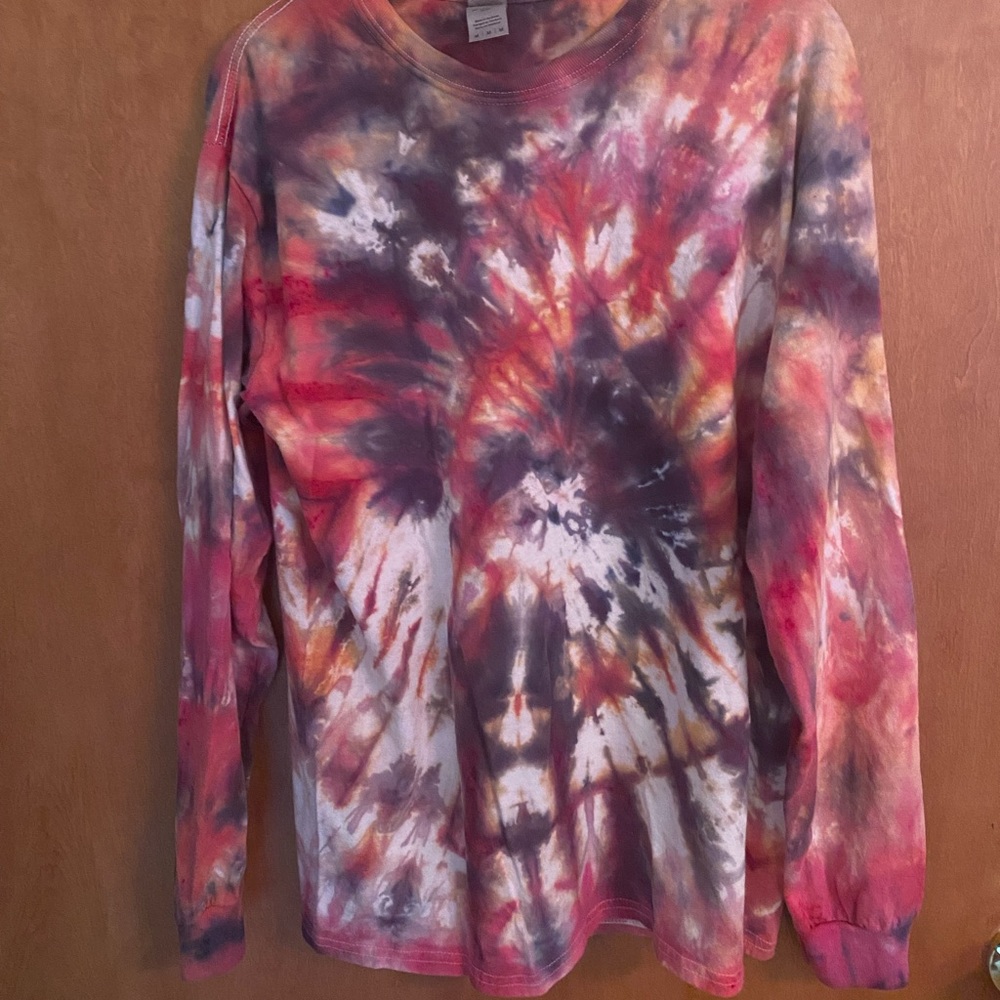 Tie dyed long sleeve Tee size M